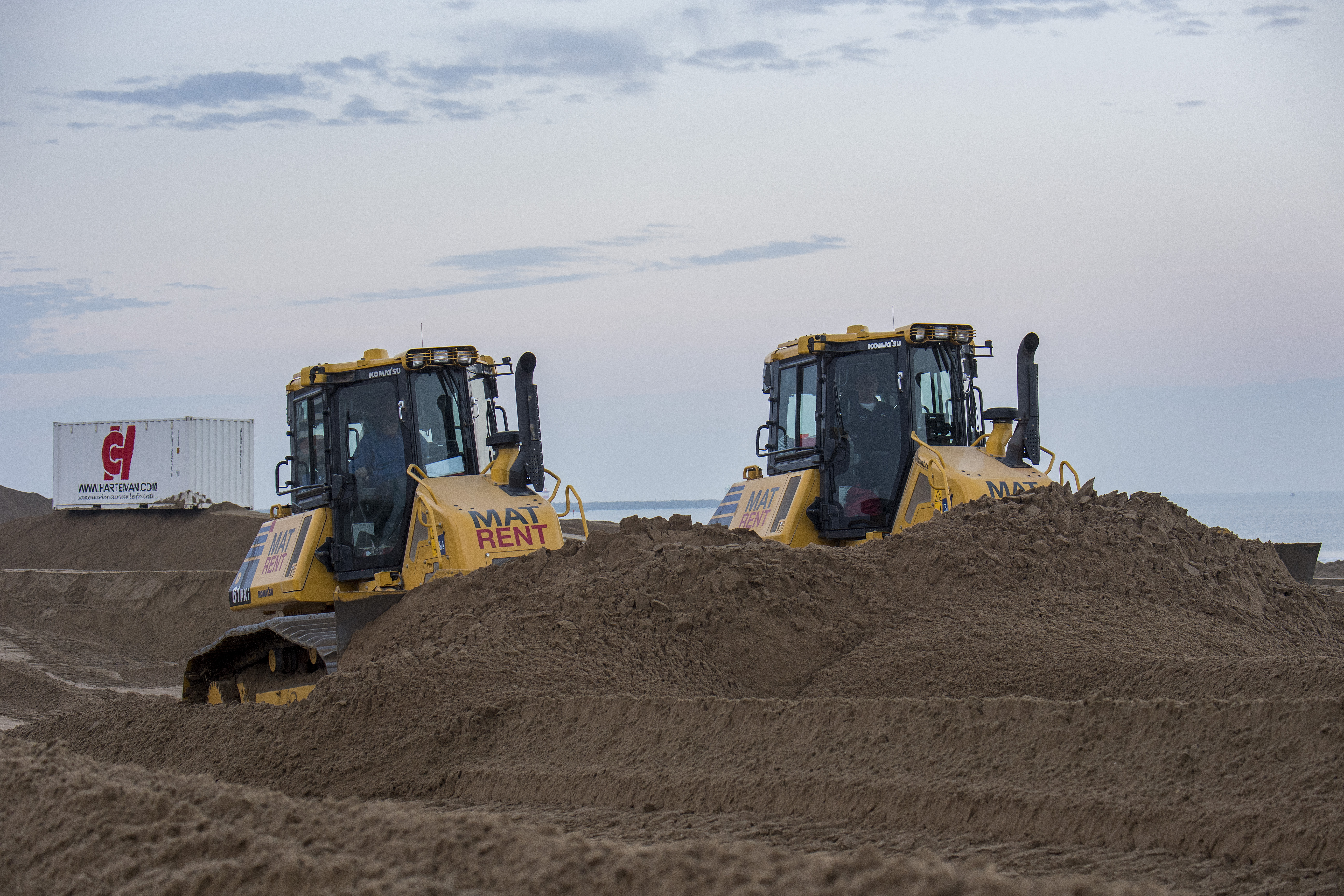 Komatsu op REDBULL knockout strandrace scheveningen Fa harteman 2018